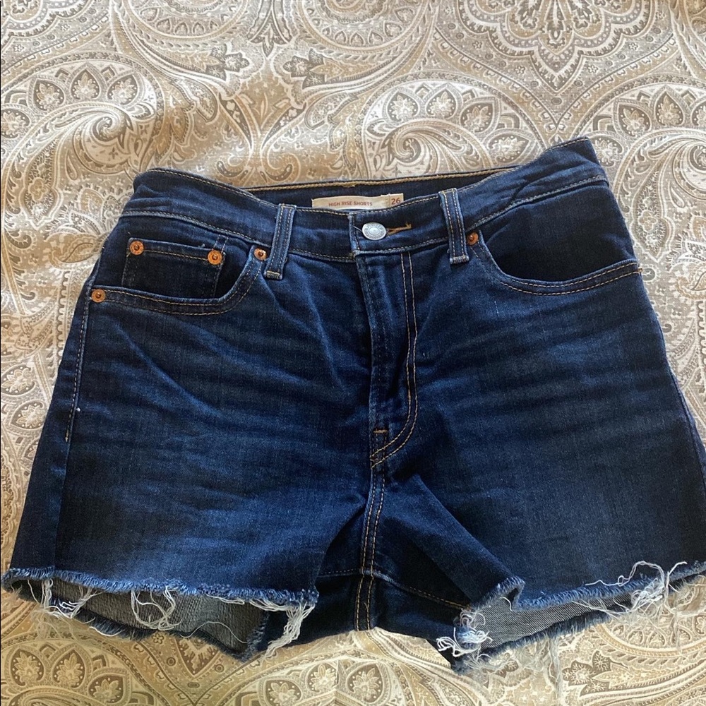 Shorts - Picture 3 of 3